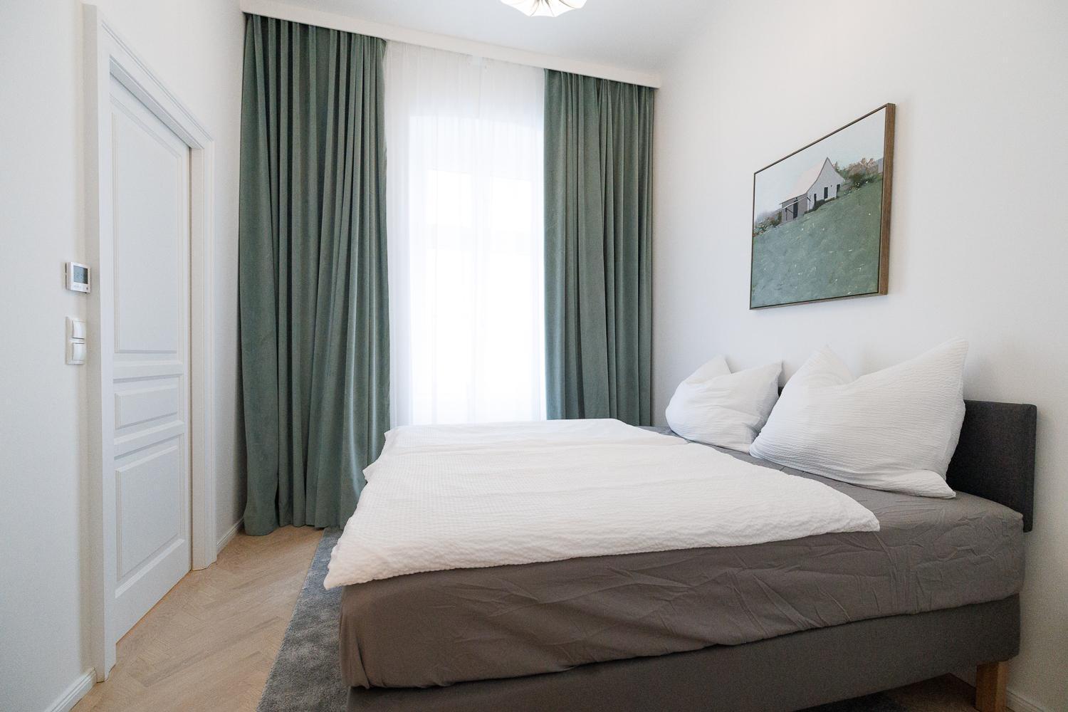 Ultra Spacious 3-bedroom 3-bath Steps From Vienna's Historic Heart Apartment Wien