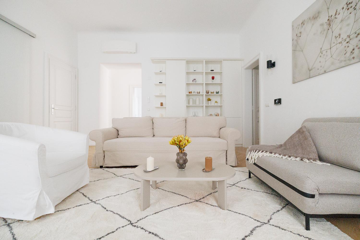 Ultra Spacious 3-bedroom 3-bath Steps From Vienna's Historic Heart Wien
