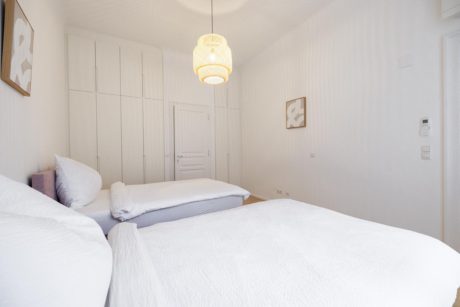 Ultra Spacious 3-bedroom 3-bath Steps From Vienna's Historic Heart * Wien