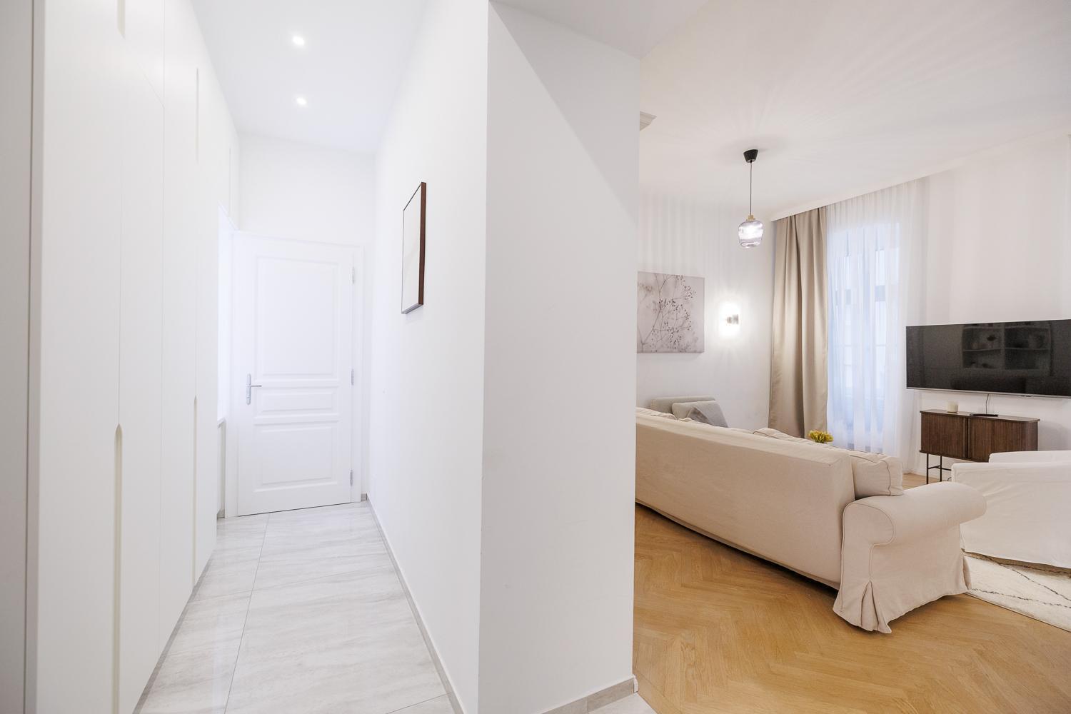 Ultra Spacious 3-bedroom 3-bath Steps From Vienna's Historic Heart * Wien